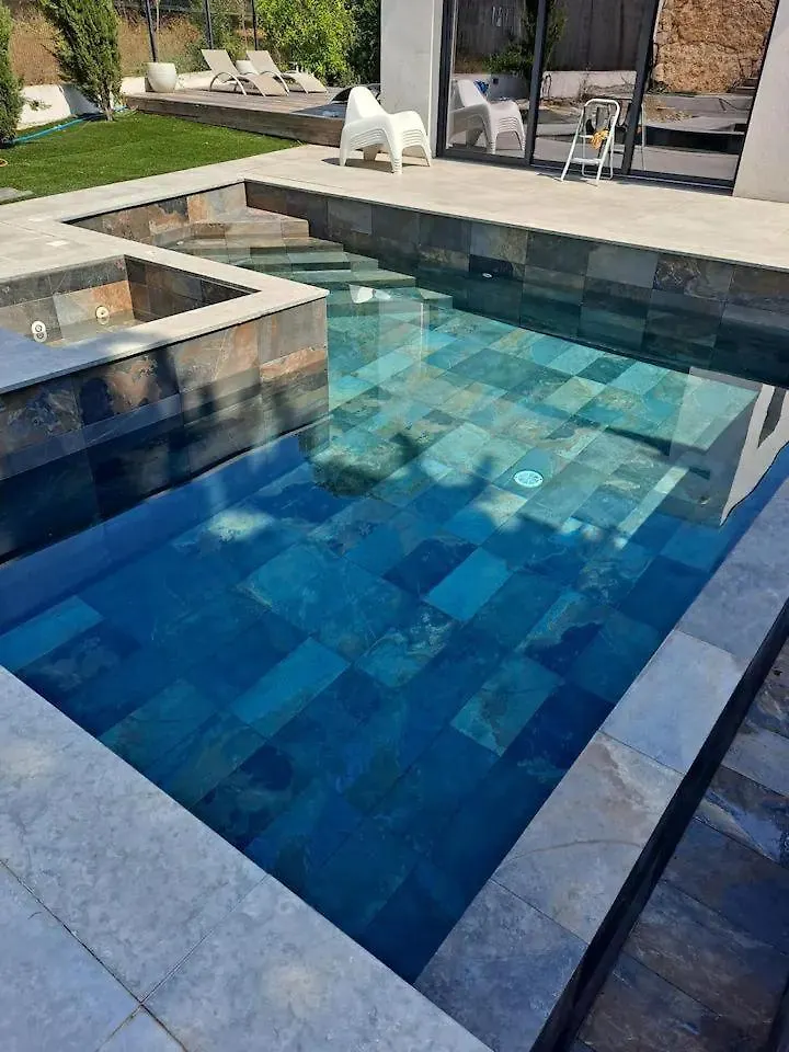 3 Pieces Mougins Dans Villa Contemporaine